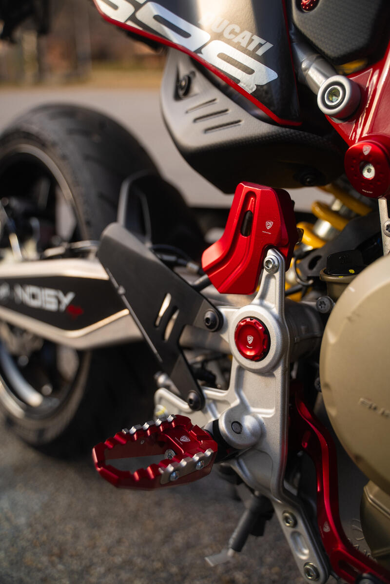 Central bolt caps kit for OEM rearsets Ducati